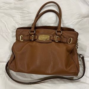 Michael Kors Hamilton Large Chain East West Pebbled Leather Shoulder Bag Purse